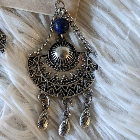 Silver Dangle Earrings by Wallflower- Perfect Stocking Stuffer for CHRISTMAS!🎄⛄ - Picture 4 of 4